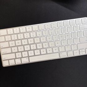 Apple 純正 magic keyboard 2 US配列