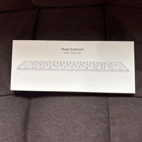 2025最新モデルMagic Keyboard with Touch ID 本体