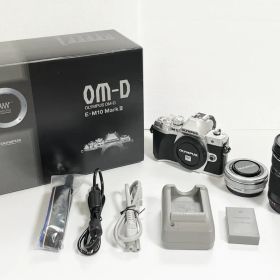 オリンパス(OLYMPUS) ミラーレス一眼カメラ OM-D E-M10 Mark III EZダブルズームキット 【中古】【非常に良い】【25802630094900】