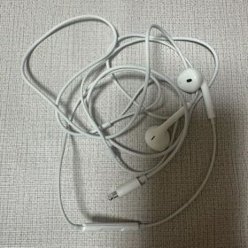 iPhone SE2 純正 Lightning EarPods ほぼ未使用