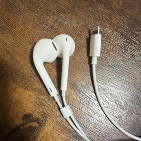 Apple EarPods Lightningコネクタ ホワイト 純正品