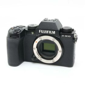 【中古】 《良品》 FUJIFILM X-S10 ボディ ブラック 【センサークリーニング/ファインダーカバー部品交換/各部点検済】 [ デジタルカメラ ]