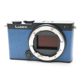 【中古】 《新同品》 Panasonic LUMIX S9 ボディ DC-S9-K エクステリア張替済み ジェットブラック [ デジタルカメラ ]