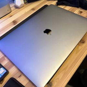 MacBook Pro 16インチ 充電池状態◎