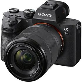 【中古】 ソニー(SONY) フルサイズ ミラーレス一眼カメラ α7III ズームレンズキット(同梱レンズ:SEL2870) ブラック ILCE-7M3K