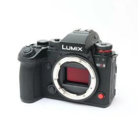 【中古】 《良品》 Panasonic LUMIX S1RII ボディ DC-S1RM2 【リアカバー部品交換/各部点検済】 [ デジタルカメラ ]