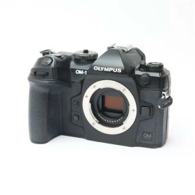 【中古】 《並品》 OM SYSTEM OM-1 ボディ [ デジタルカメラ ]