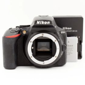 わずかシャッター数14603枚【新品級】Nikon D5600 ボディ#7402