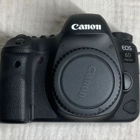 Canon EOS 6D Mark II 本体とレンズセットおまけ付き