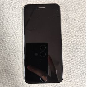 アップル(Apple)のiPhoneSE 第3世代 64GB スターライト 充電ケーブル付き(スマートフォン本体)