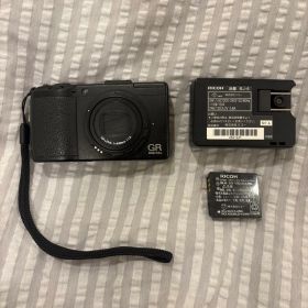 RICOH GR III 新品 34,999円 中古 22,800円 | ネット最安値の価格比較