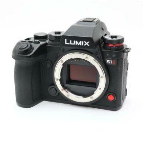 【中古】 《美品》 Panasonic LUMIX S1II ボディ DC-S1M2 [ デジタルカメラ ]
