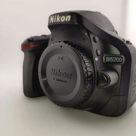 Nikon D5200 デジタル一眼レフカメラ ボディ