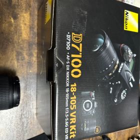 美品Nikon デジタル一眼レフカメラ D7100 18-105VRレンズキット