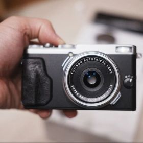 X70 Fujifilm コンパクトデジタルカメラ
