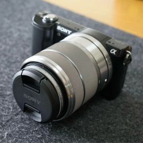 ミラーレス一眼レフ SONY α5000