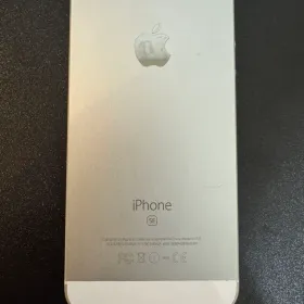 Apple iPhone SE シルバー 16GB 画面浮きあり