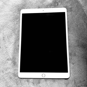 Apple iPad Pro 10.5 新品¥25,740 中古¥11,480 | 新品・中古のネット最