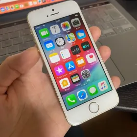 Apple iPhone 5S ゴールド OK ✅