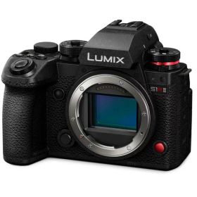 【中古】パナソニック(Panasonic) フルサイズ ミラーレス一眼カメラ ルミックス DC-S1RM2 ボディー 4430万画素 ブラックS1RM2