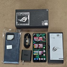 ASUS ROG Phone 8 16GB/256GB 本体