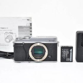 ★極美品★ FUJIFILM フジフイルム X-E2 ボディ #661Q