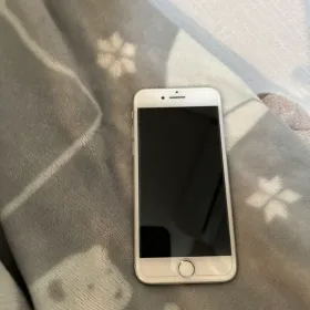 Apple iPhone 7 シルバー