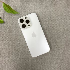 新品同様 iPhone16Pro 256GB ホワイトチタニウム 国内版 SIMフリー 送料無料