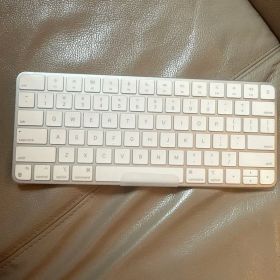 Magic Keyboard A2450