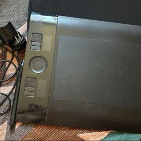 wacom ペンタブ intuos4 PTK-640