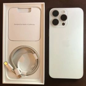 【美品】iPhone 15ProMAX ホワイト 本体 256GB