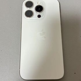 超美品 iPhone15 Pro 256GB ホワイトチタニウム SIMフリー