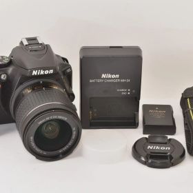 ★美品★ Nikon ニコン D5600 + 18-55mm F3.5-5.6G VR レンズキット ショット数4723回 2511576