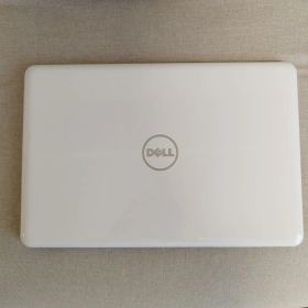 【美品】DELL Inspiron 15 5000シリーズ 5567