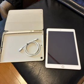 Apple iPad (第6世代) 32GB