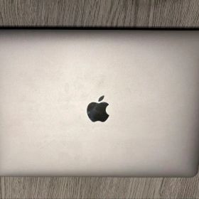 MacBookPro 2020 M1チップ メモリ8GB