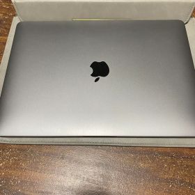 美品 MacBook Pro 13インチ M1 2020 8GB/256GB