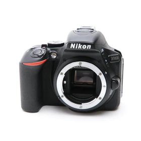 【中古】 《美品》 Nikon D5600 ボディ 【液晶外装部品交換/各部点検済】 [ デジタルカメラ ]