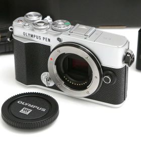 【中古】【美品】オリンパス OLYMPUS PEN E-P7 ボディ（センサー清掃済） [シルバー] CA01-B3546-2S2 マイクロフォーサーズ 手ブレ補正 中kぉ