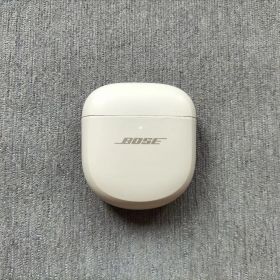 【最終値下げ】Bose QuietComfort Ultra Earbuds 白