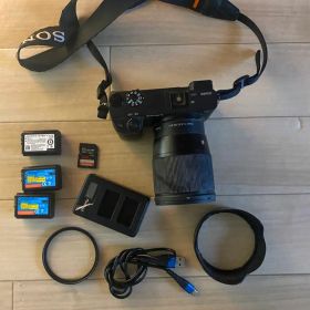 Sony α6400 本体＋sigma f1.4 16mmレンズ付き