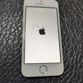 Apple iPhone SE シルバー 32GB