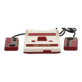 NINTENDO 任天堂 ニンテンドー /クラシックミニ ファミリーコンピュータ /CLV-S-HVCC/HJE103946175/Bランク/67【中古】(家庭用ゲーム機本体)