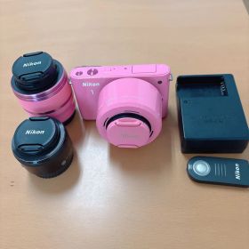 Nikon 1 j1 ミラーレス一眼 カメラ ピンク レンズ3本付き 美品