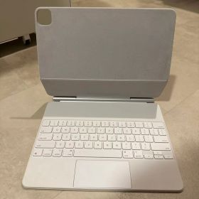 iPad Pro 12.9インチ Magic Keyboard ホワイト 箱有り
