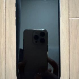 iPhone SE2 64GB 黒 SIMフリー ④