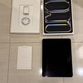 ■ 13インチ iPad Pro（M4/2024） 256GB セルラー シルバー 標準ガラス MVXT3J/A 中古