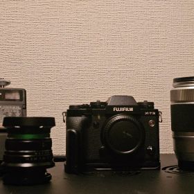 Fujifilm X-T3 ミラーレスカメラ レンズ2本 バッテリー3つ付き