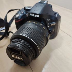 Nikon D5200 デジタル一眼レフカメラ