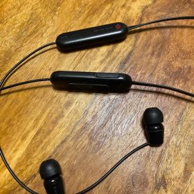 SONY WI-C100 Bluetoothイヤホン